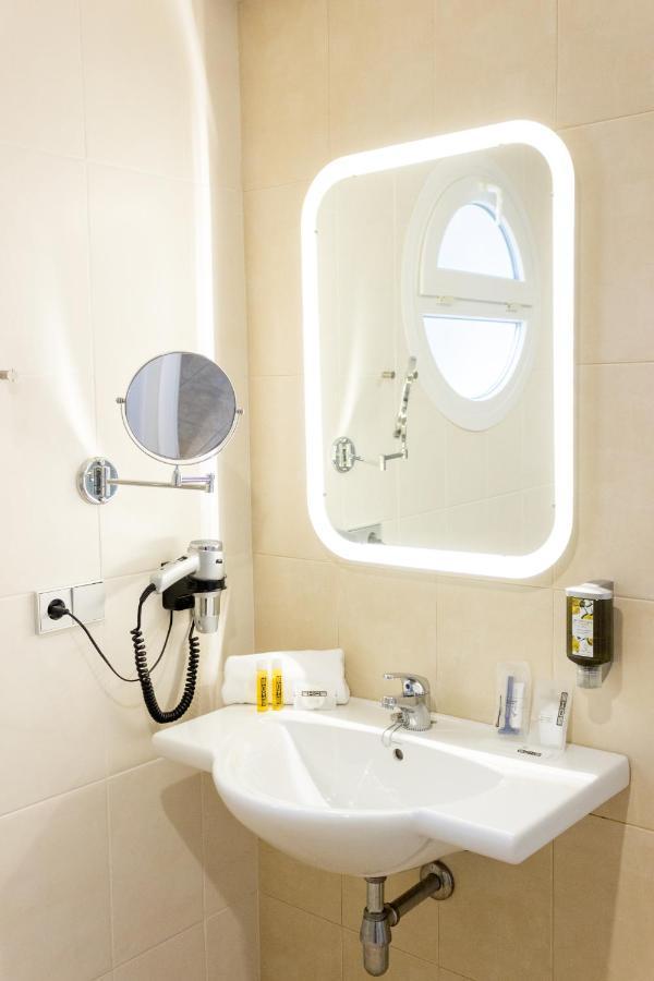 The Residences Islantilla Apartments Bagian luar foto
